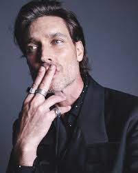 Donny Lewis (@donny7lewis) • Instagram photos and videos