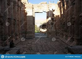 Echa un vistazo a los 2.787 vídeos y fotos auténticos que los miembros de tripadvisor han tomado de monumentos, hoteles y atracciones de baalbeck. 620 Ciudad De Baalbek Libano Fotos Libres De Derechos Y Gratuitas De Dreamstime