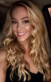 Samantha Copeland's Instagram, Twitter & Facebook