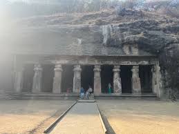 Elephanta Caves - Memoirs of an Average Joe