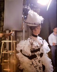 The movie cost us$12 million, making it the most expensive comedy film at the time. Conrad J Barrington Auf Twitter Natalie Wood On The Set Of The Great Race 1965 Photo By Bob Willoughby