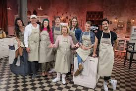 Das große promibacken (tv series). Das Grosse Promibacken Staffel 3 Episodenguide Fernsehserien De