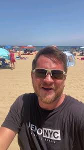 Robert Sessom's Instagram, Twitter & Facebook