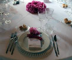Mettere a tavola i calici del vino. Bon Ton A Tavola I Bicchieri Matrimonio A Bologna Blog