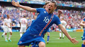 Gylfi þór sigurðsson (hafnarfjörður, islandia, 8 de septiembre de 1989) es un futbolista islandés que juega de centrocampista para el. Gylfi Sigurdsson Jadi Tumpuan Islandia Meski Cedera Warta Kota