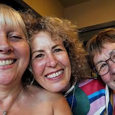 Christina M Knowles in people