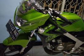 Kawasaki ninja 250r(generasi sebelumnya punya nama tertentu), adalah sebuah sepeda motor asli diperkenalkan oleh kawasaki. Kawasaki Ninja Kips 2014 Jual Motor Kawasaki Ninja Tulungagung