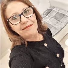 Can you use foil trays and cake baking lines in the air fryer