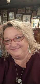 April Fetters's Instagram, Twitter & Facebook