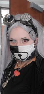 Hiiiii I'm Spaz. I have CPTSD, anti-social personality disorder,  schizophrenia, panic disorder, treatment resistant depression, ADHD and  anorexia nervousa. Physically I have CRPS in both legs and I'm in Stage C  heart