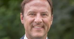 IIT president Alan Cramb exits post in Chicago