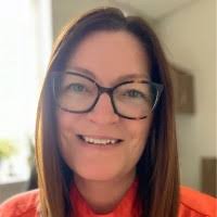 300+ "Legg" profiles