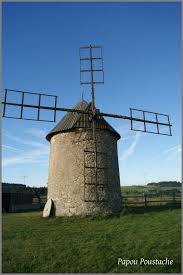Les Moulins A Vent D Ally Le Moulin Auvergne Et Paysage France