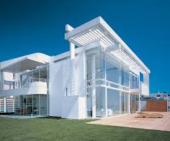 Find a beach house rental, oceanfront cottage, or beachfront condo for your next trip. Modern Beach House With White Exterior Paint By Richard Meier Digsdigs