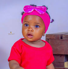 Happy Sunday 🤗🤗 📸IG: @baby.ewa