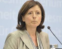 Alle 55 abgeordneten der koalition stimmten für die. Neue Ministerprasidentin Malu Dreyer Ich Kann Die Welt Gerechter Machen Brigitte De