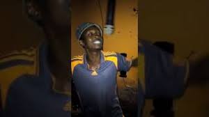 Kanga moja ndembendembe chumbani miuno ya kuvunja chaga. Sugua Gaga La Kiswaswadu Official Clip