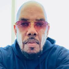 Selina Tipton's Instagram, Twitter & Facebook