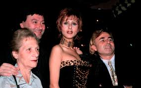 Beth Eleanor - Photo утечки OnlyFans обнаженная