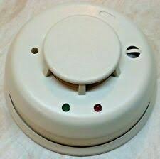 Most smoke detectors have a red reset button. Doe Het Zelf Radio Shack Smoke Detector Model 49 466 With Quiet Reset Button New Original Box Foyletrails