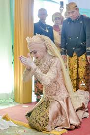 Foto prewedding impian semarang 2019. 27 Foto Wedding Elisa Iqbal Temanggung Part 5 Serah Terima Panggih Pengantin Adat Jawa Pengantin Gaya Pengantin Gaya Hijab