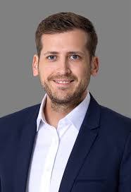 Frank Damas's Instagram, Twitter & Facebook