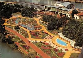 Tous les chemins mènent au parc de la tête d'or. Roseraie Du Parc Tete D Or Et Ancien Palais Des Congres Palais Des Congres Carte Postale Cartes Postales Anciennes