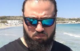 Tabi youtube'da her yaşa hitap eden videolarının aksine, twitch'deki canlı yayınlarda ana avrat düz gitmeyi eksik etmez. Ahmet Jahrein Sonuc U Ne Kadar Taniyorsunuz Oyungg