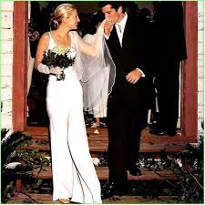 Carolyn Bessette Wedding Dresses 2014 Jpg 647 647 Kennedy Wedding Dress Caroline Kennedy Wedding Dress Carolyn Bessette Wedding Dress