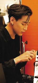 UniteUp!》 Characters KANATA MORINOMIYA (VA: Gaku Takamoto) Group: JAXX/JAXX  Age: 17 Birthday: 18th October Height: 172cm Horoscope: Libra Weight: 55kg  Blood type: B Guitarist. Kansai dialect. He's a cheerful high school student