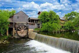 Pigeon Forge The Great Smoky Mountains Destination With Something For Everyone Gay Travelers Magazine