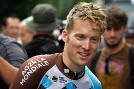 Jun 04, 2021 · holmes, bakelants, and bernard are still chasing, just ahead of the bunch. Jan Bakelants Weet Waarom Zoveel Renners Braafjes In Het Wie Het Nieuwsblad Mobile