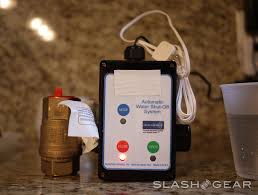 Time for your old smoke detector to get an upgrade? At T Digital Life Home Automation Hands On Slashgear