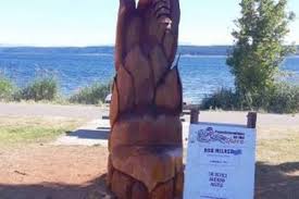 Chainsaw carver returns from top competition in country