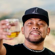 DIA RAHA MISY MANAKIANA... aleo zany ho AN'DRY LERONY... fa ny tantara no  HITSARA TARAFIN'NY MASOANDRO AVY ANY AMBONY...🎶💪🌞  #ENJEHINA_FA_TSY_TRATRA👊✊✊ #Raboussa