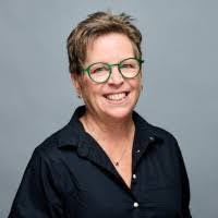 Kathleen Poll's Instagram, Twitter & Facebook