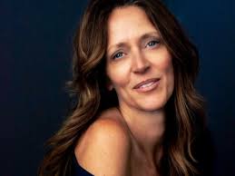 Liz Stubbs's Instagram, Twitter & Facebook