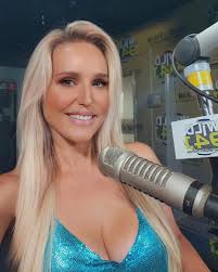 I didn't know which one to post 🤷🏼‍♀️ Pick the best one! 1, 2, 3 or 4  please 💖