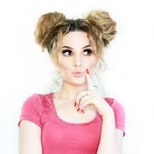 Award Winning Beauty Blogger On Instagram Space Buns Double Tap For Tutorial Curly Hair Styles Square Face Hairstyles Cool Hairstyles