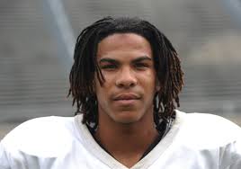 Teen faces charges following Pittsburgh car chase