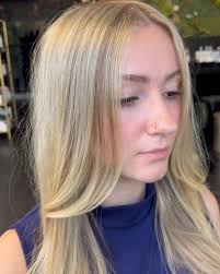 Swipe to see the before .. 👉🏼 , If you’re looking for a change come see  me @largosalon , #blondebombshell #blondehighlights #blondespecialist  #blonde #milbonproducts #largosalon #collegeofcharleston ...