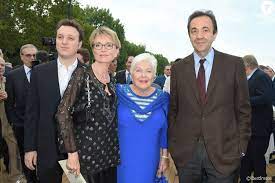 La biotech française abivax arrête son essai clinique. Line Renaud Claude Chirac Son Fils Martin Rey Chirac Et Son Mari Frederic Salat Baroux Soiree Du 90e Anniversaire De Line Renaud Sur Le Bateau Potel C Purepeople