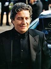 A delightful followup to les visiteurs, although i greatly missed valérie lemercier as béatrice in this sequel. Les Couloirs Du Temps Les Visiteurs 2 Wikipedia
