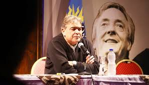 Humberto waldemar asdrúbal baeza fernández (temuco, 9 de diciembre de conocido como tito fernández o el temucano, es un cantautor y folclorista chileno, autor de más de. Reaparecio Nicolas Tito Fernandez Y Le Marcaron La Cancha