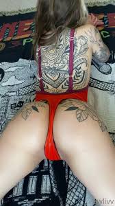 Watch online awlivv aka Awlivv OnlyFans - Pov you stand over me and tell me  you wanna see my ass bounce…and i obey on X-video