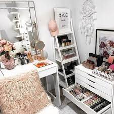 40 Simple Makeup Organizer Ideas For Proper Storage 5 Possible Decor Makeup Storage Makeup Organization Vanity Diy Makeup Storage