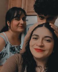 Larissa Leon (@lrssleon) · Instagram photos and Reels