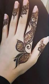 Henna Me Pretty Nuriyah O Martinez Finger Mehndi Style Latest Finger Mehndi Designs Mehndi Designs For Fingers