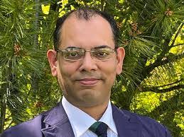 Linda Burgo's Instagram, Twitter & Facebook