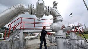 Sejak kesepakatan kerja sama dibuat pada oktober 2016 lalu, pt pertamina (persero) dan rosneft mengucurkan modal awal untuk pembuatan kilang minyak di tuban sebesar 400 juta dolar amerika serikat (setara dengan rp5,2 triliun). Pertamina Menargetkan Pembangunan Konstruksi Proyek Kilang Di Tuban Mulai Tahun Depan Surya Malang